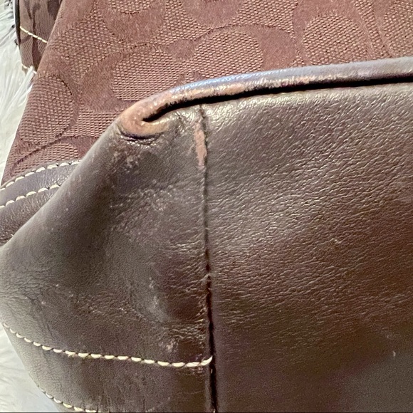 Coach Hobo - Picture 7 of 9